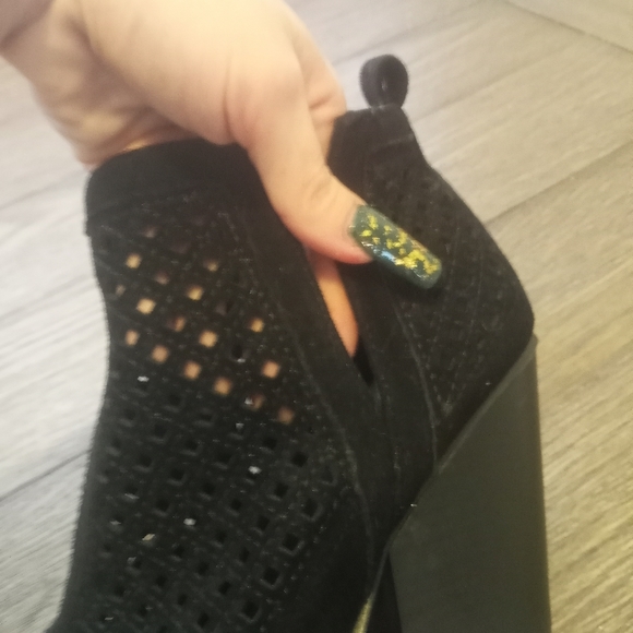 Charming Charlie Black Block Heel Booties size 7 - Picture 8 of 10